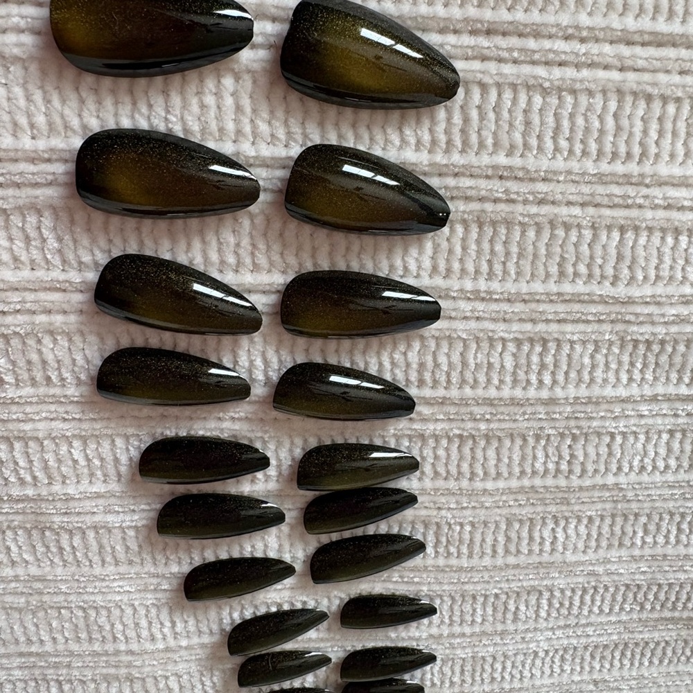 New 24 Green Yellow Cat Eye Press-On Nails - Picture 5 of 9